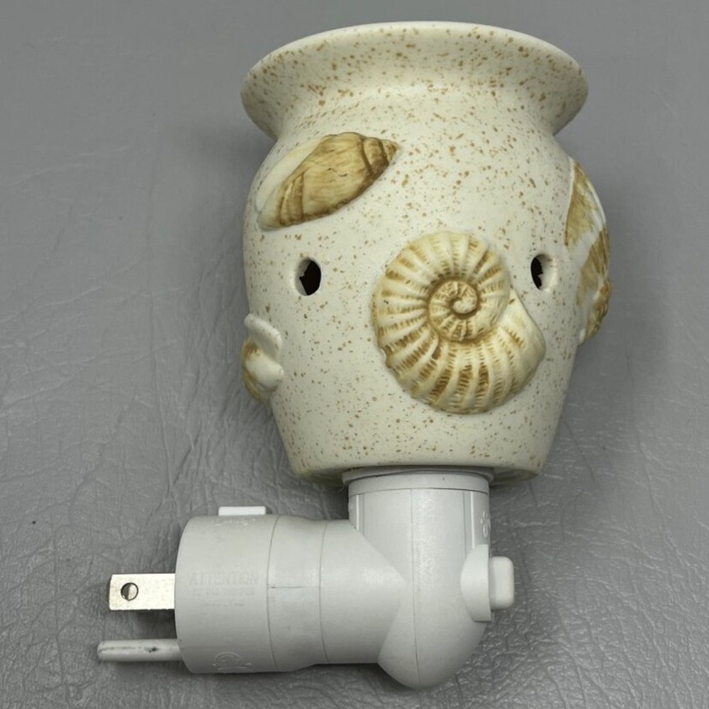 Scentsy Electric Wax Warmer Nightlight Off White Gold‎ Seashells Beach